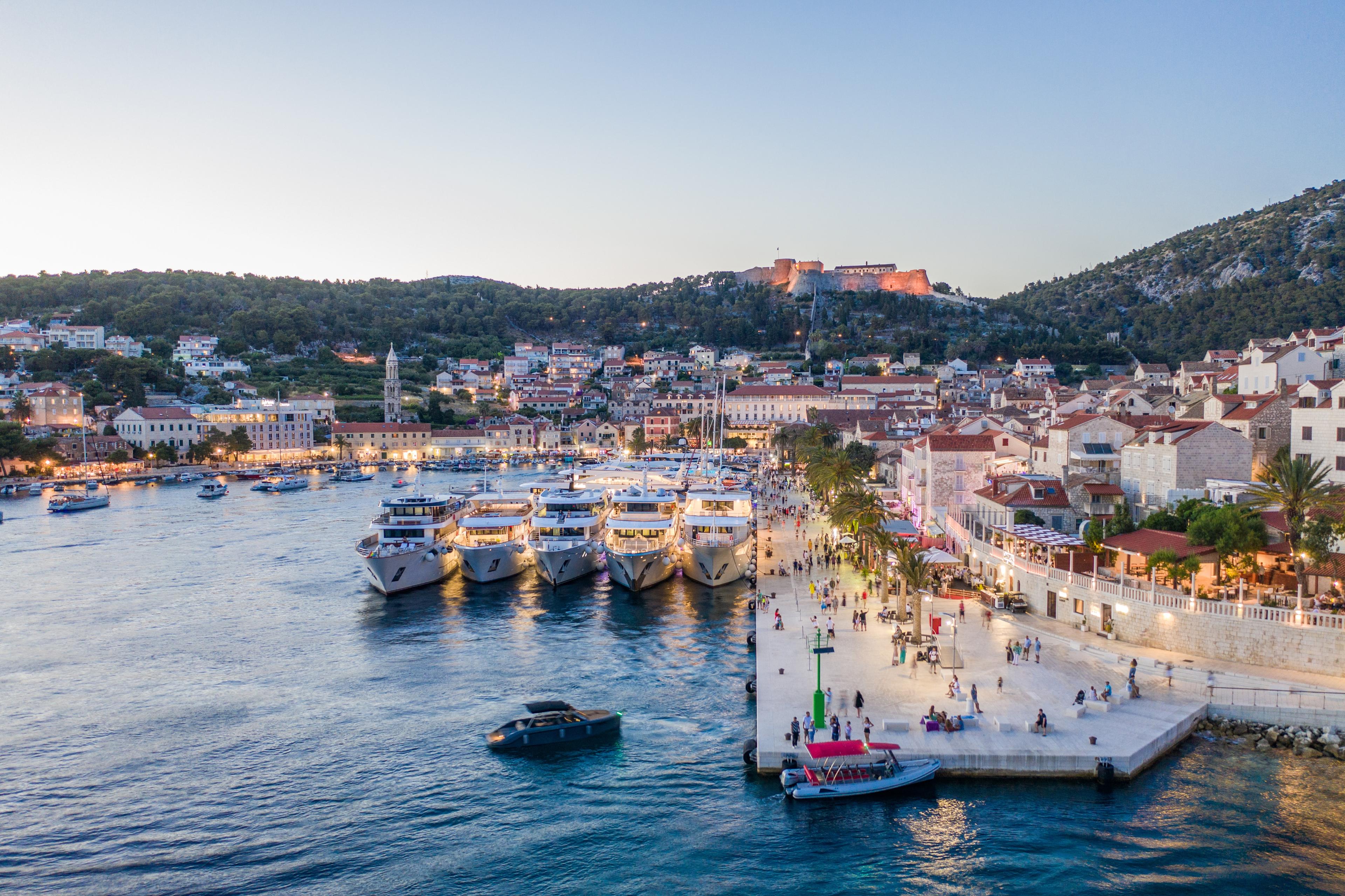 luxury yacht cruises croatia